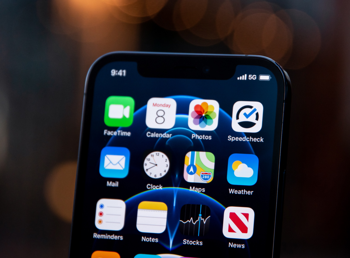 成华苹果手机维修分享为什么 iPhone 12 在冬季会自动关机 