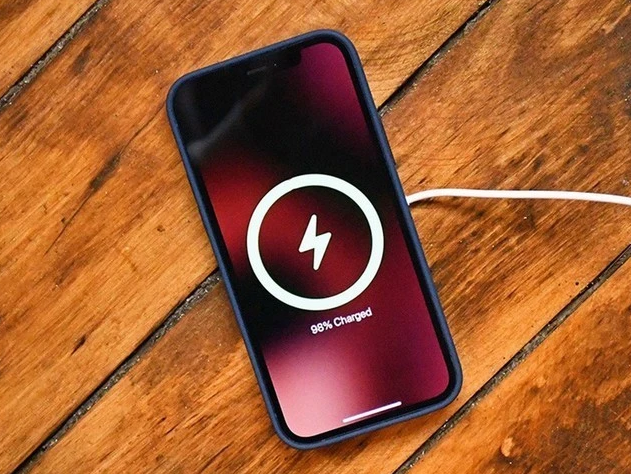 成华苹果手机维修分享iPhone 12可以随便充电吗 